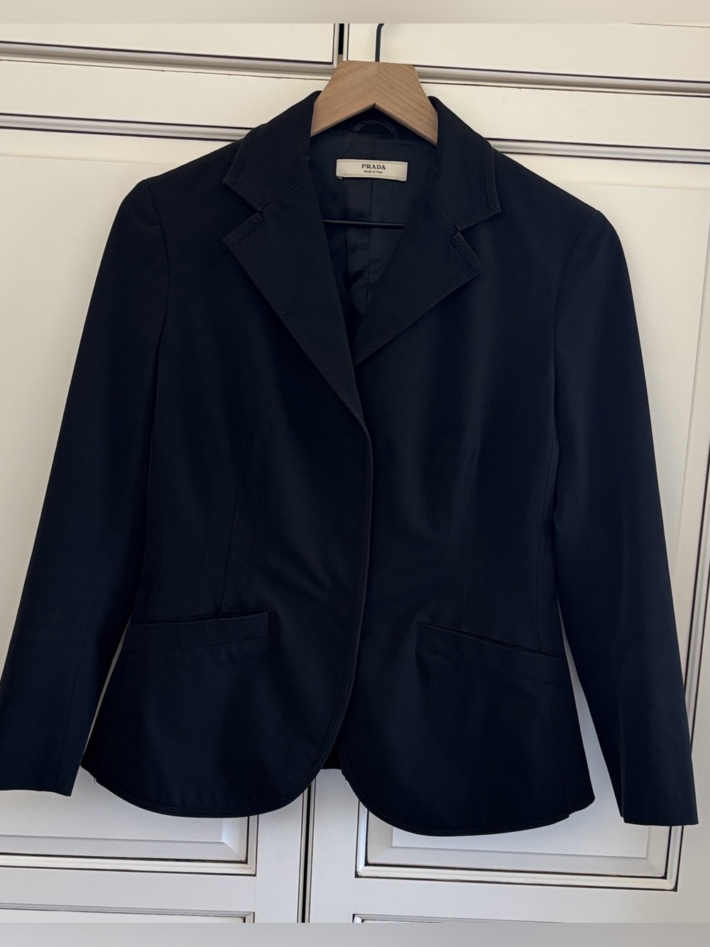 Prada Runway Black Classic Fitted Single‎ Breasted Blazer Jacket Women’s 6/42
